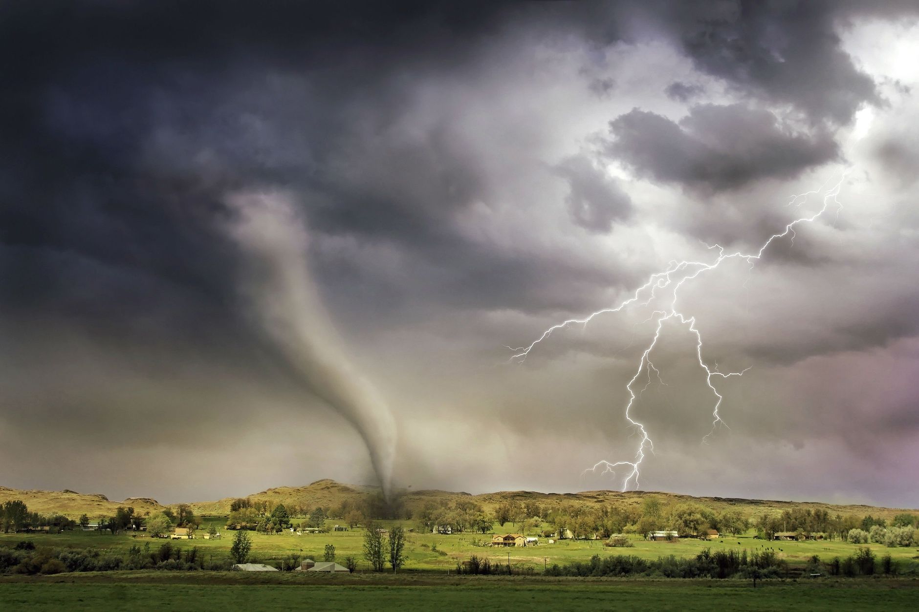 Préparer votre maison aux cyclones : guide pratique pour les Mauriciens